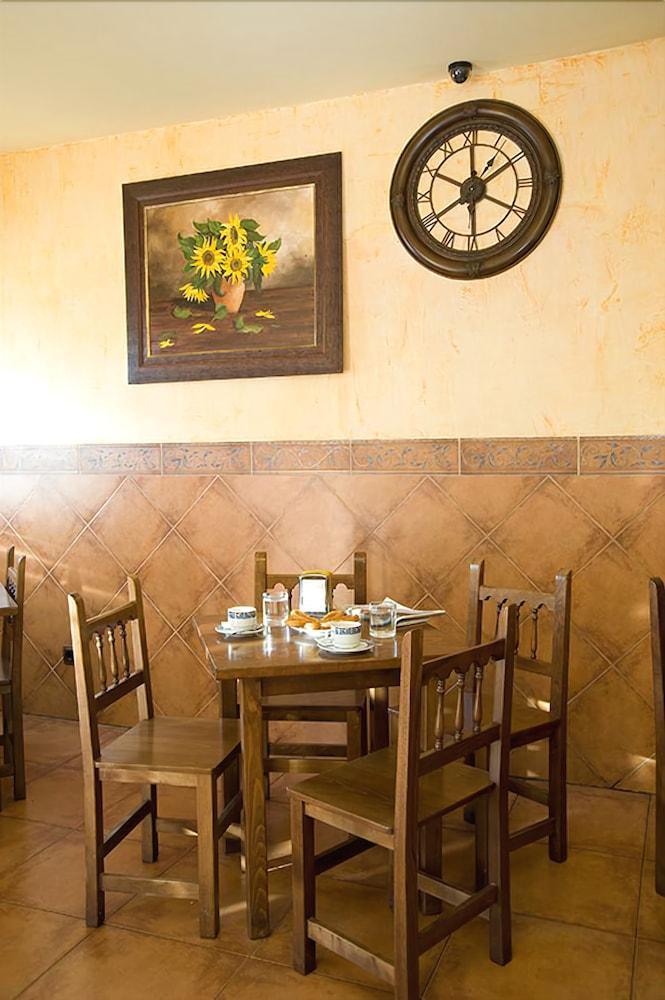 Hotel Rural "Victoria" Humanes Ngoại thất bức ảnh