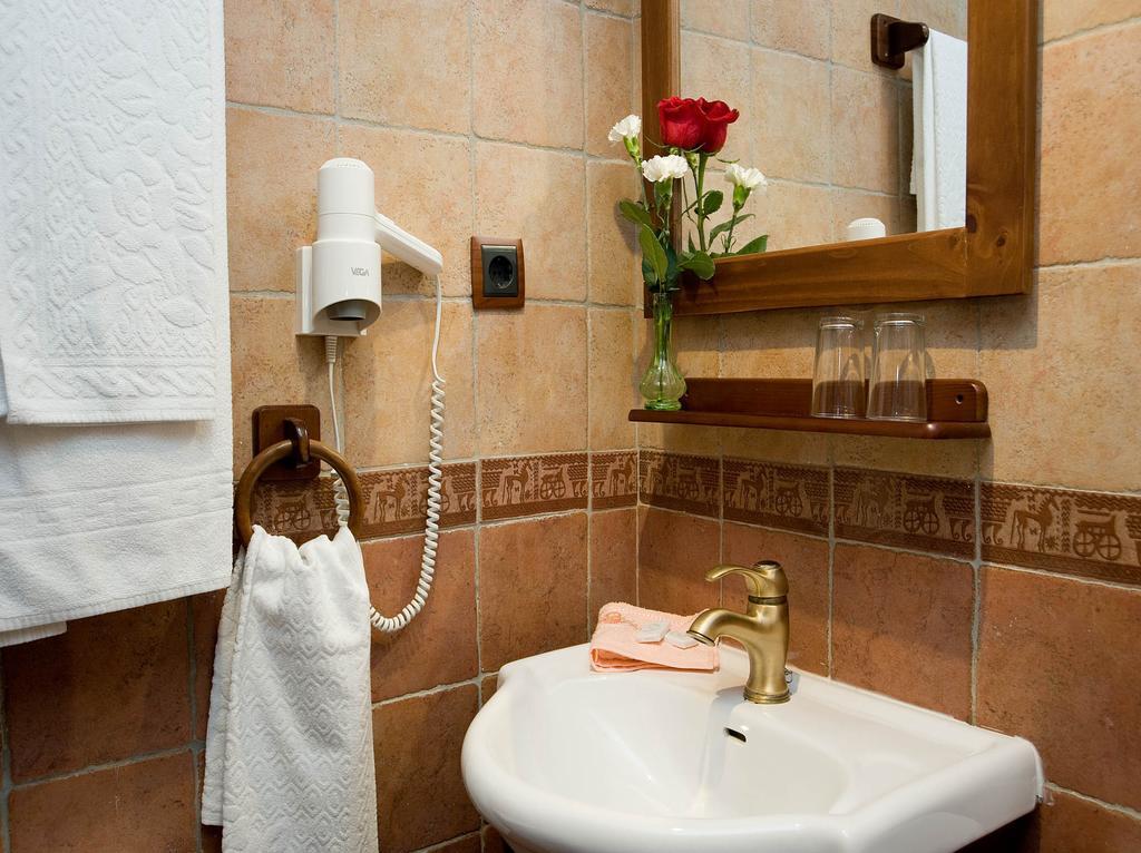 Hotel Rural "Victoria" Humanes Phòng bức ảnh
